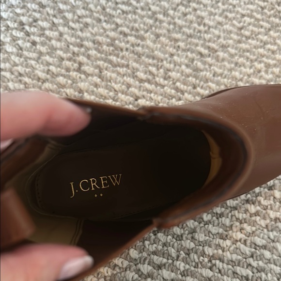 NWT: Elegant Brown Leather Ankle Boots - Picture 6 of 11